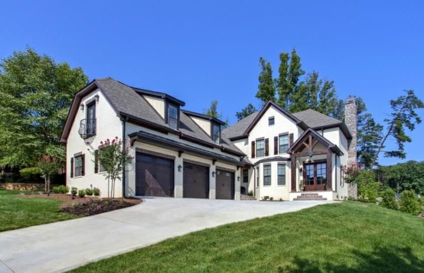 5 bedroom, 4,000 sq ft single family residence sold at 2645 River Haven Court, Lawrenceville, GA 30045