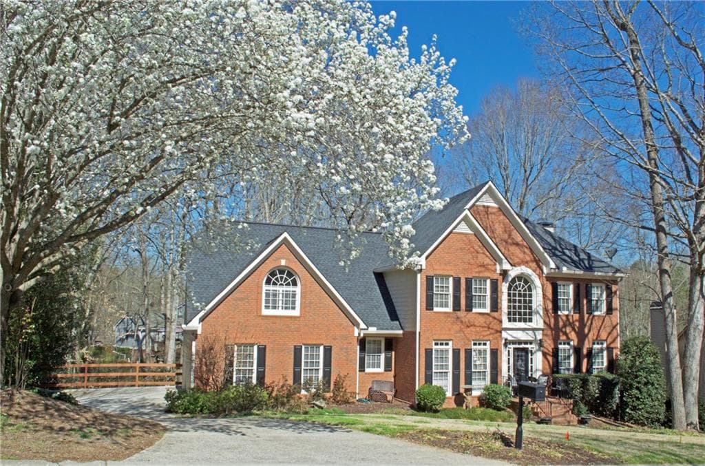 5 bedroom, 5,181 sq ft single family residence sold at 4987 Fairhaven Way, Roswell, GA 30075