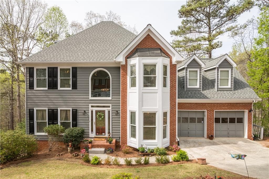 4 bedroom, 3,495 sq ft single family residence sold at 1518 Maplewood Court, Woodstock, GA 30189