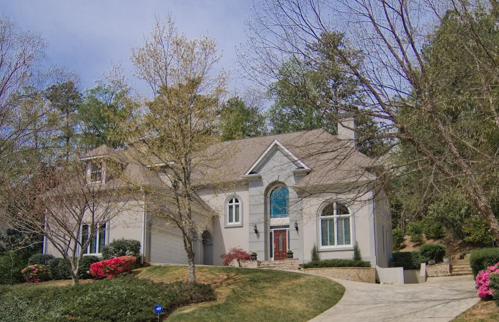 5 bedroom single family residence sold at 4200 Ridgehurst Drive, Smyrna, GA 30080