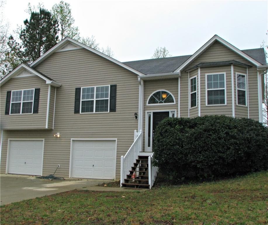 4 bedroom, 1,258 sq ft single family residence sold at 581 Twin Oaks Lane, Dallas, GA 30157