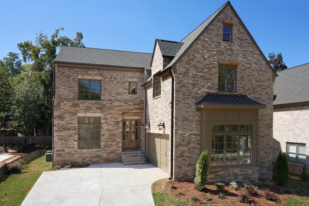 3816 Chamblee Dunwoody Road, Brookhaven, GA 30341 — most recent listing photo