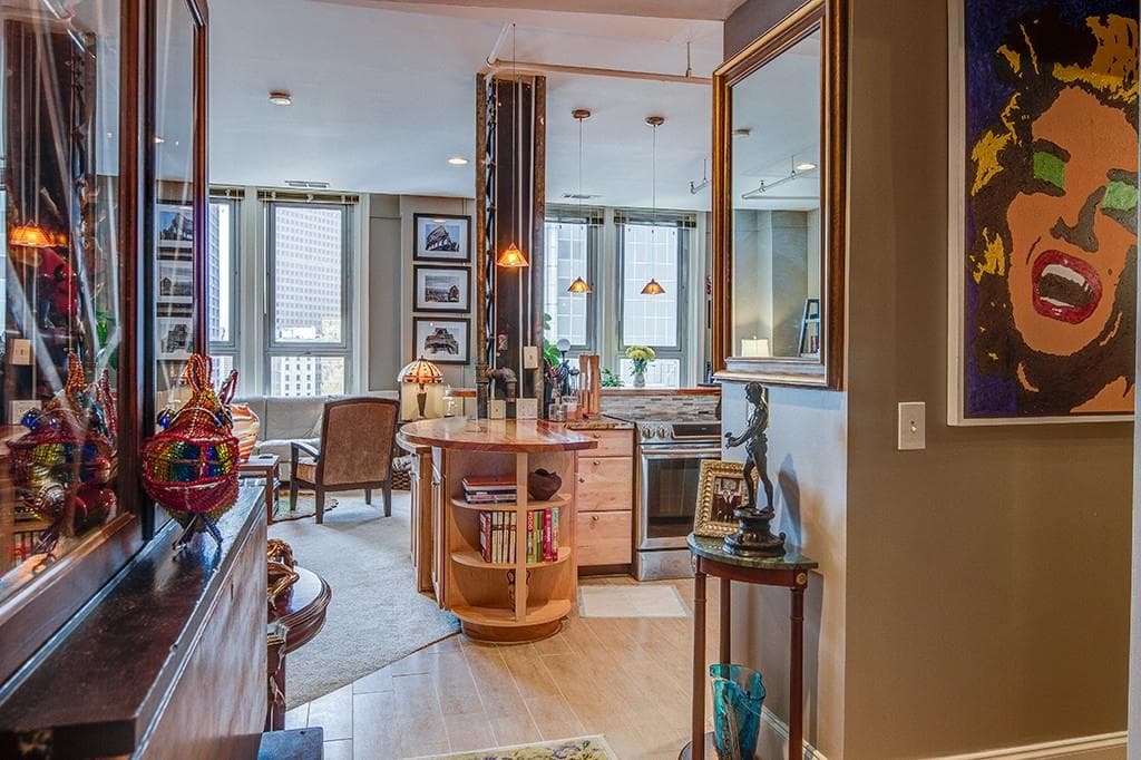3 bedroom, 1,820 sq ft condominium sold at 20 Marietta Street 17B, Atlanta, GA 30303