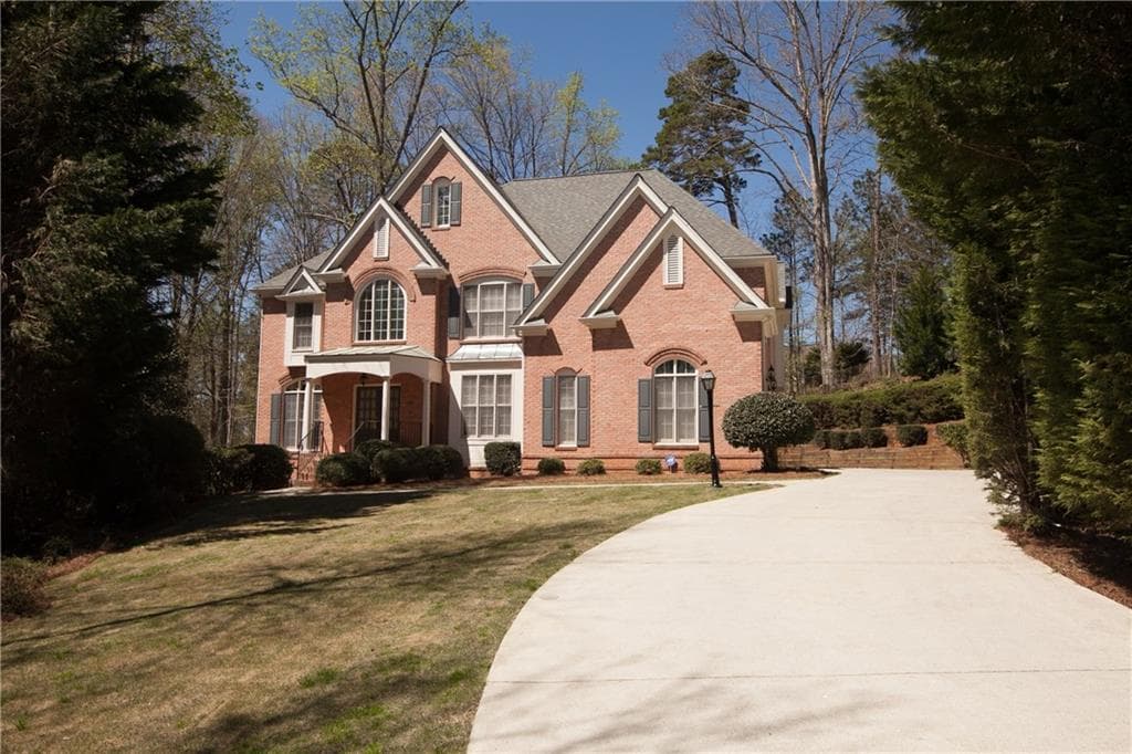 4 bedroom single family residence sold at 950 Carters Grove Trail, Johns Creek, GA 30022