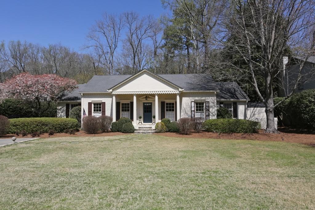 4 bedroom, 2,906 sq ft single family residence sold at 337 Broadland Road, Atlanta, GA 30342