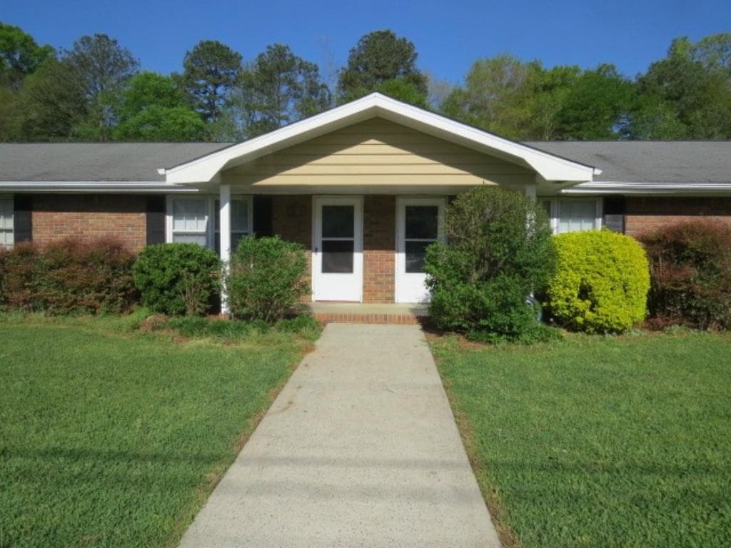 duplex sold at 16-18 Paige Street, Cartersville, GA 30121