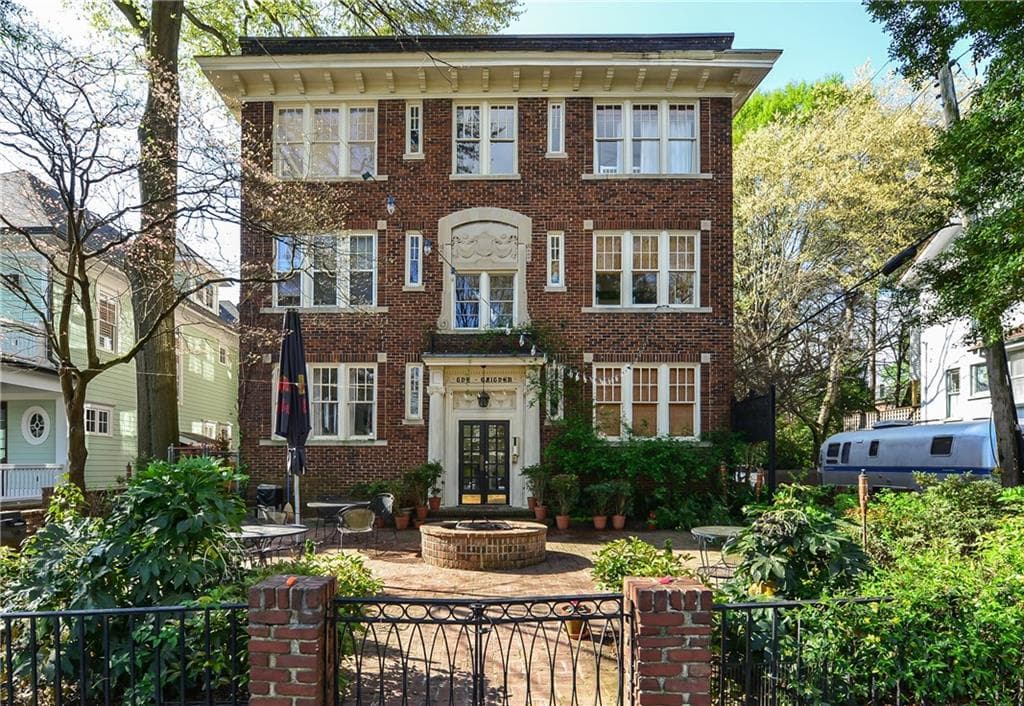 2 bedroom, 1,096 sq ft condominium sold at 301 10th Street 2, Atlanta, GA 30309