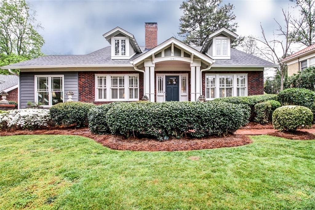 6 bedroom, 3,873 sq ft single family residence sold at 1281 Oxford Road, Atlanta, GA 30306