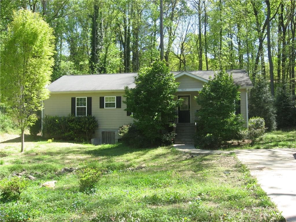 5460 Blackhawk Drive, Acworth, GA 30102 — most recent listing photo