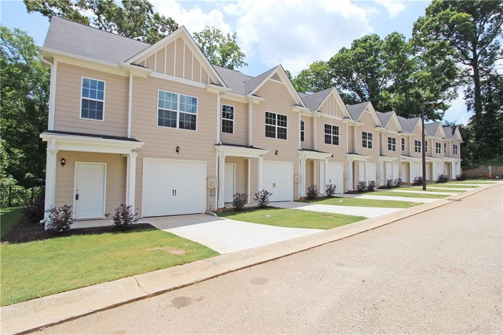 3 bedroom townhouse sold at 1190 Indian Creek Place 1190, Stone Mountain, GA 30083