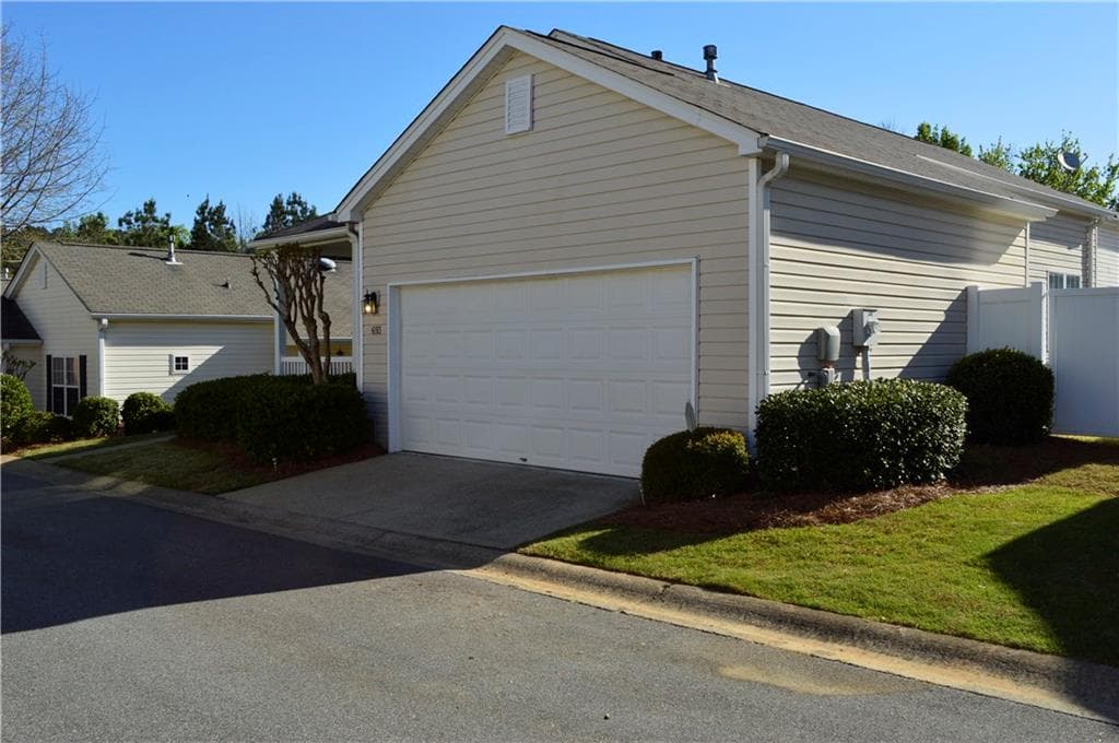 693 Bedford Court, Woodstock, GA 30188 — most recent listing photo