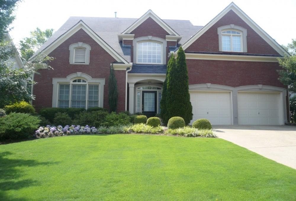 4 bedroom, 3,013 sq ft single family residence sold at 1032 Queensgate Drive, Smyrna, GA 30082