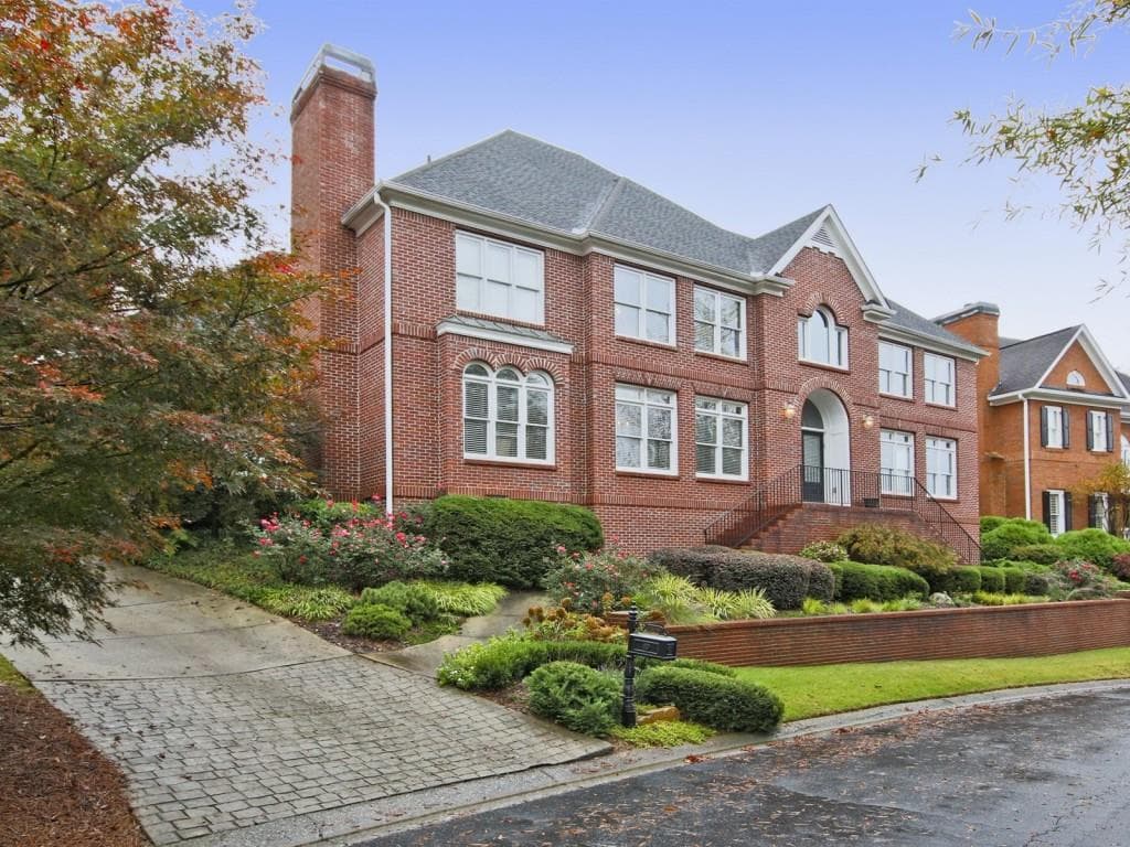 5 bedroom, 5,346 sq ft single family residence sold at 2306 Garden Park Drive, Smyrna, GA 30080