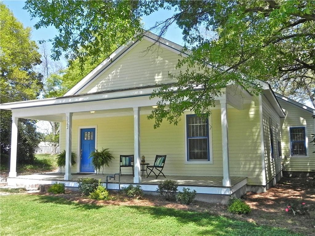 3 bedroom, 1,738 sq ft single family residence sold at 1562 Jonesboro Road, Atlanta, GA 30315