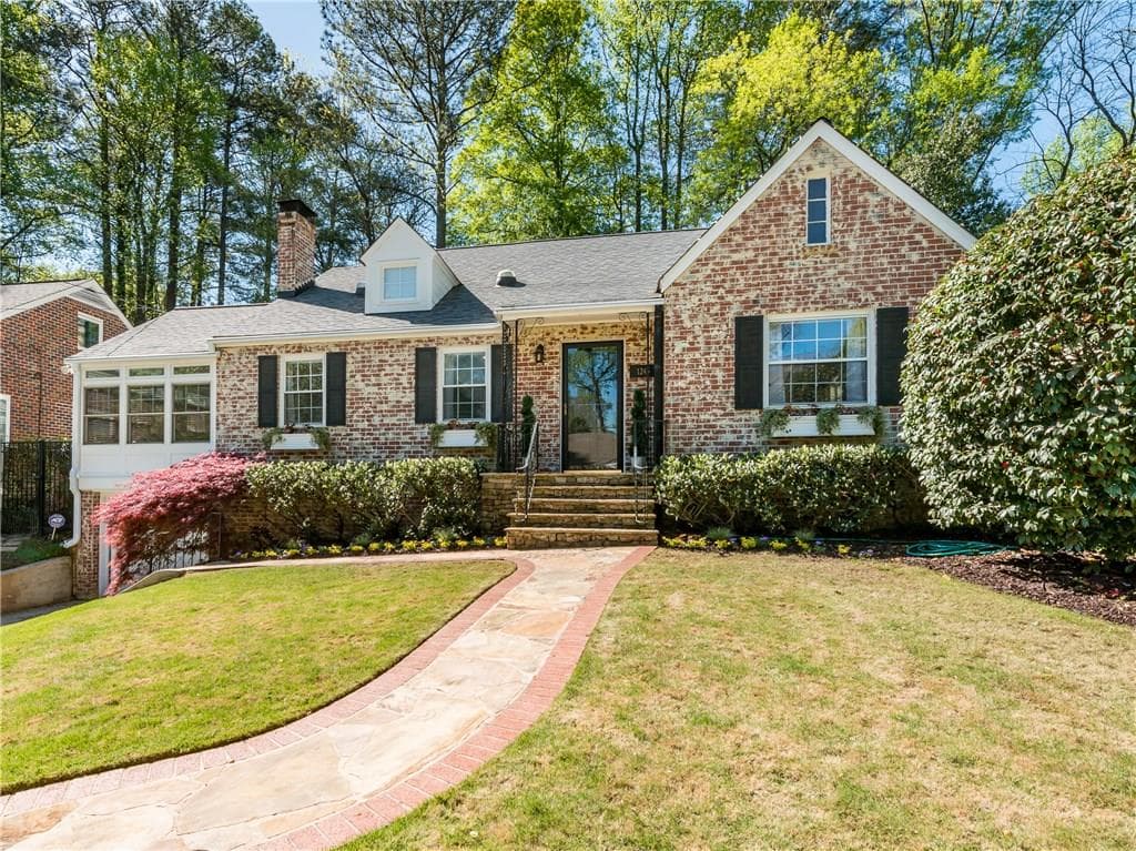 3 bedroom, 2,092 sq ft single family residence sold at 1245 Cumberland Road, Atlanta, GA 30306