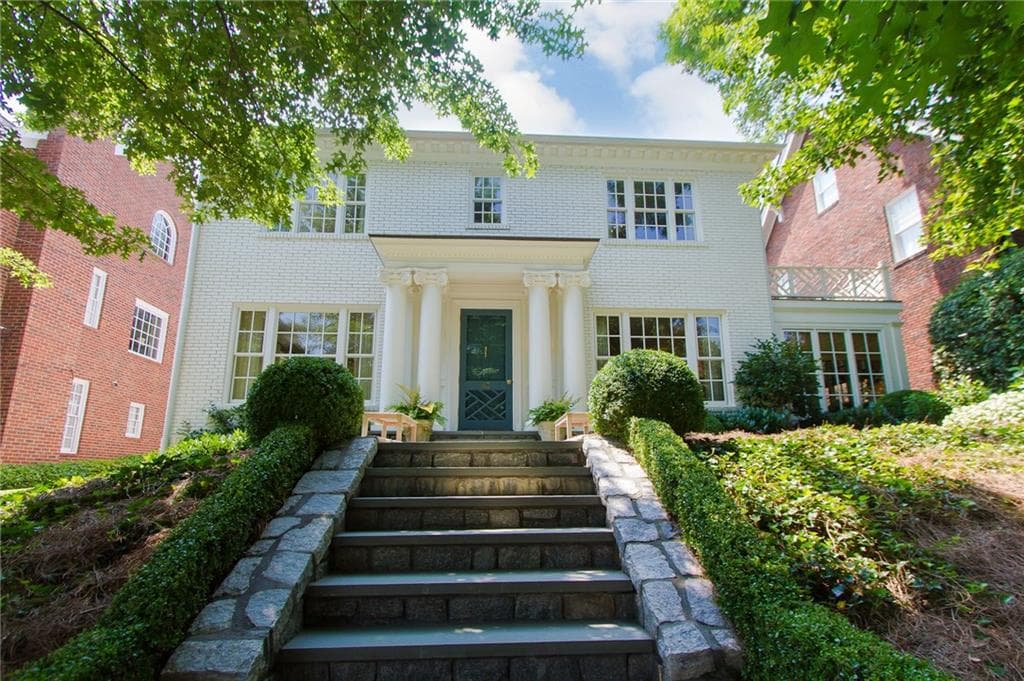 4 bedroom, 4,052 sq ft single family residence sold at 43 Huntington Road, Atlanta, GA 30309