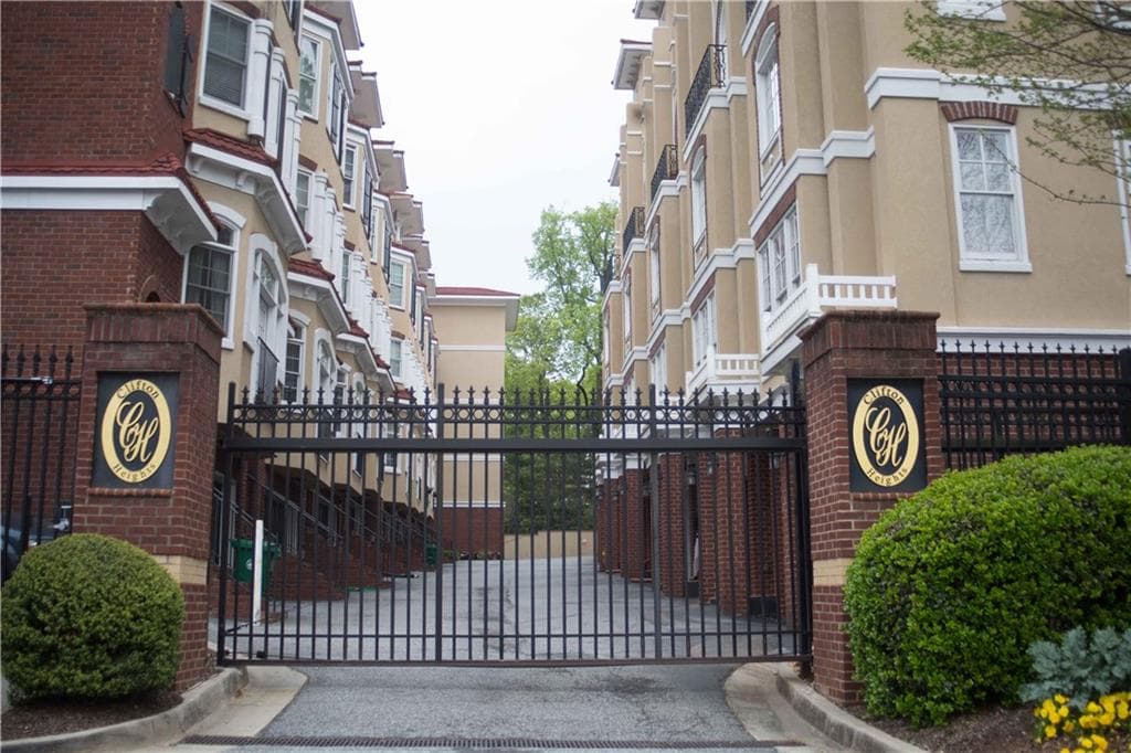 3 bedroom, 2,320 sq ft townhouse sold at 814 Clifton Heights Lane 25, Atlanta, GA 30329