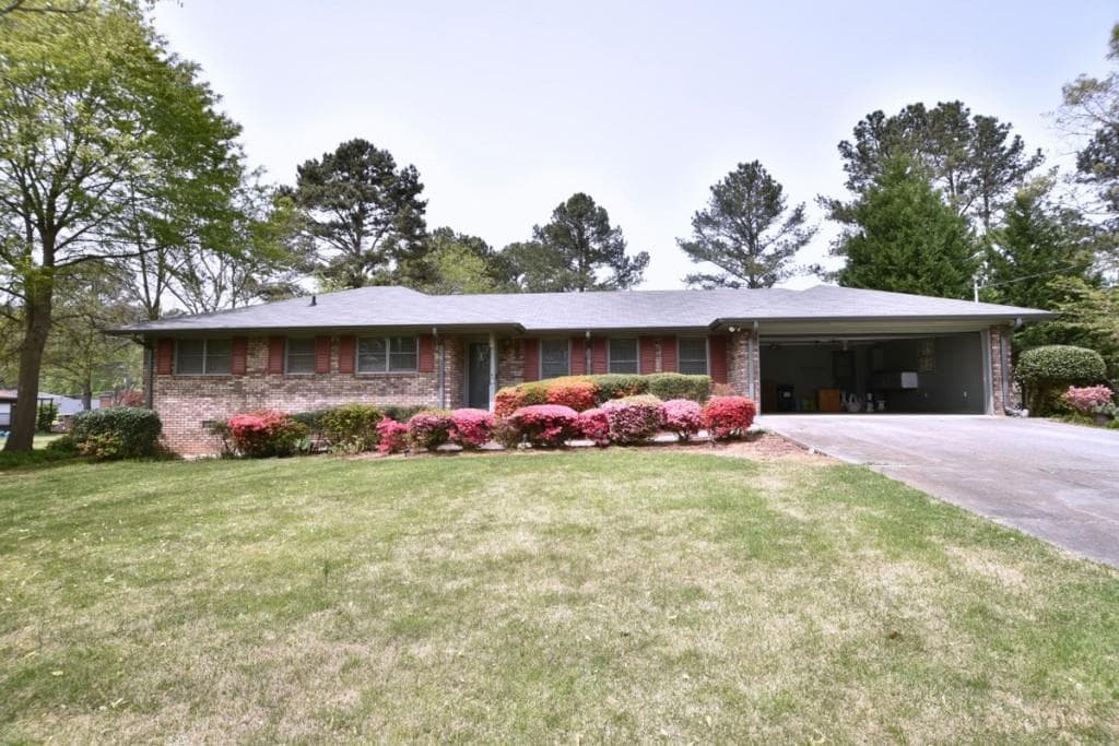 2737 Ashworth Lake Road, Snellville, GA 30078 — most recent listing photo