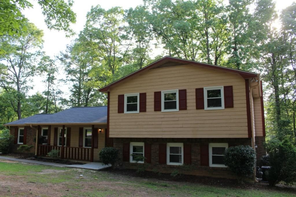 2077 Scenic Mountain Drive, Snellville, GA 30039 — most recent listing photo