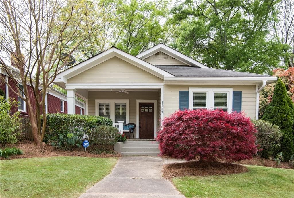 1954 Cambridge Avenue, College Park, GA 30337 — most recent listing photo