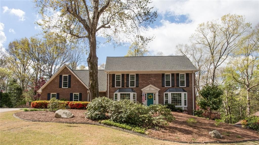 795 Oakhaven Drive, Roswell, GA 30075 — most recent listing photo
