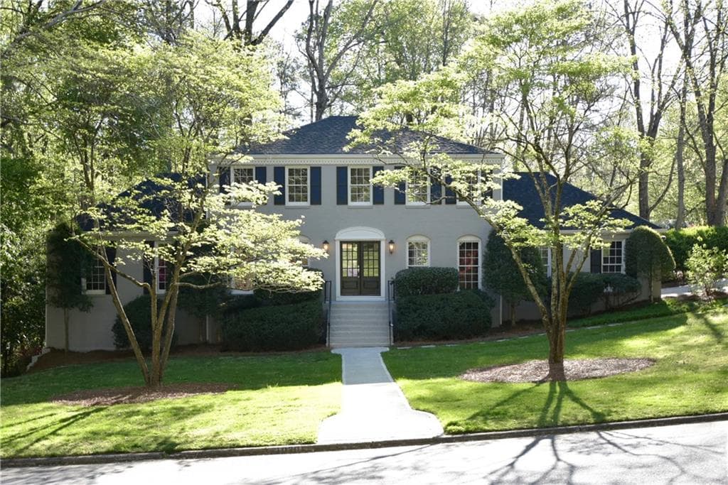 5 bedroom, 3,917 sq ft single family residence sold at 1020 Winding Creek Trail, Sandy Springs, GA 30328