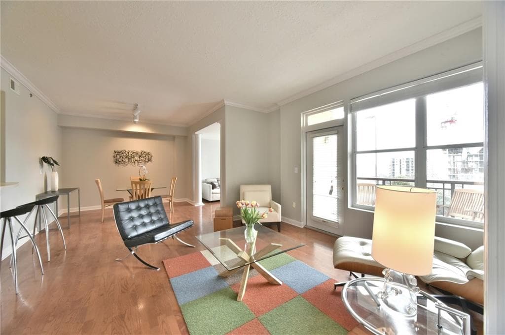 2 bedroom, 1,054 sq ft condominium sold at 1101 Juniper Street 928, Atlanta, GA 30309