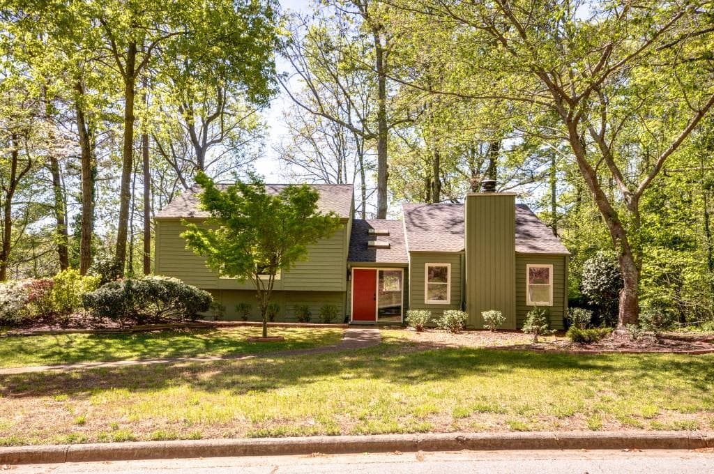 570 Ramsdale Drive, Roswell, GA 30075 — most recent listing photo