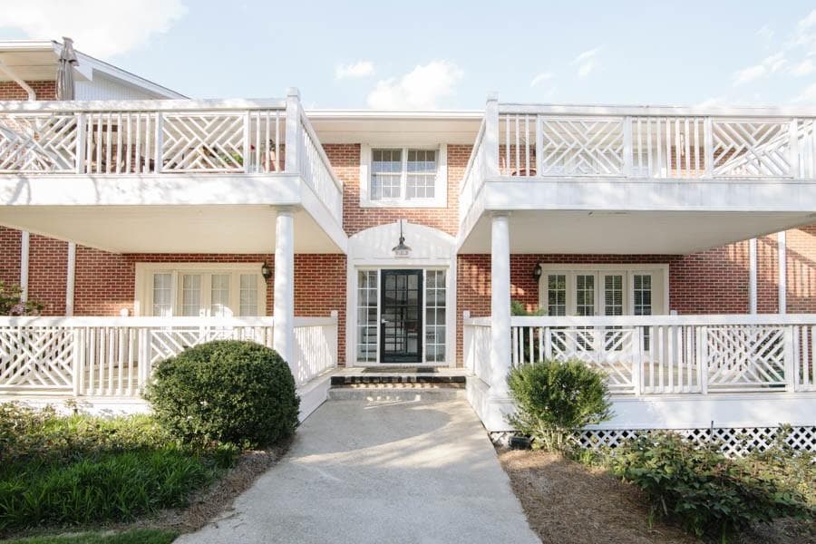 2 bedroom, 896 sq ft condominium sold at 885 Briarcliff Road 7, Atlanta, GA 30306