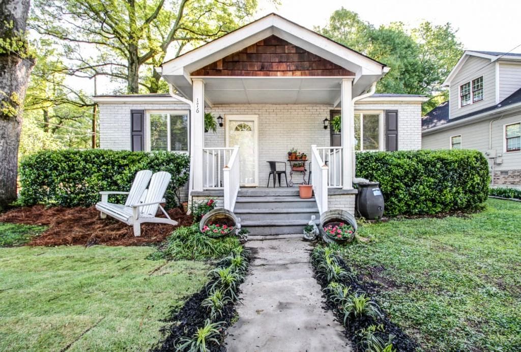 3 bedroom, 1,600 sq ft single family residence sold at 176 Stovall Street, Atlanta, GA 30316