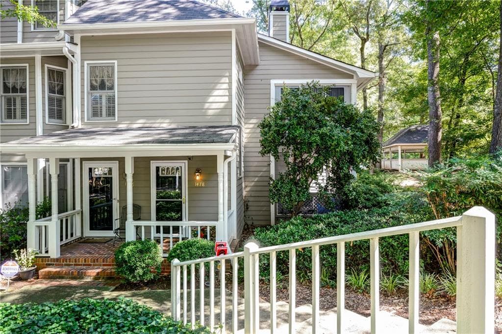 1478 Oakridge Circle 1478, Decatur, GA 30033 — most recent listing photo
