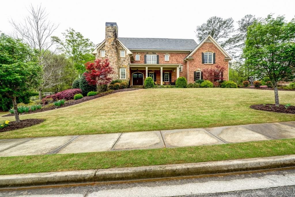 7 bedroom, 6,347 sq ft single family residence sold at 1360 Stonegate Lane, Smyrna, GA 30080