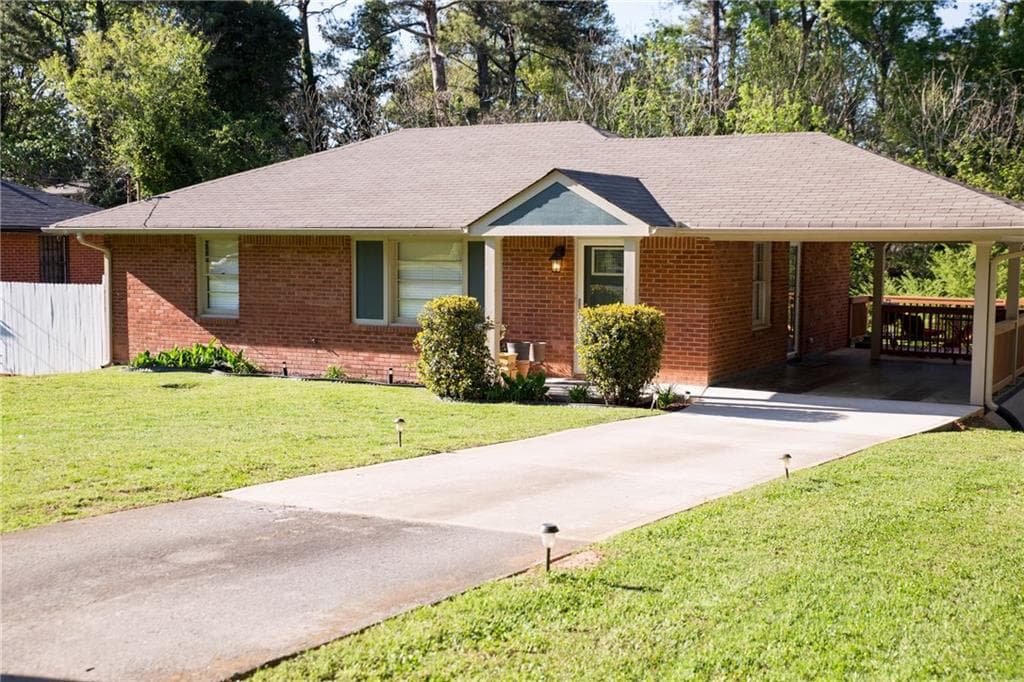 4 bedroom, 1,053 sq ft single family residence sold at 1862 Arkose Drive, Atlanta, GA 30316