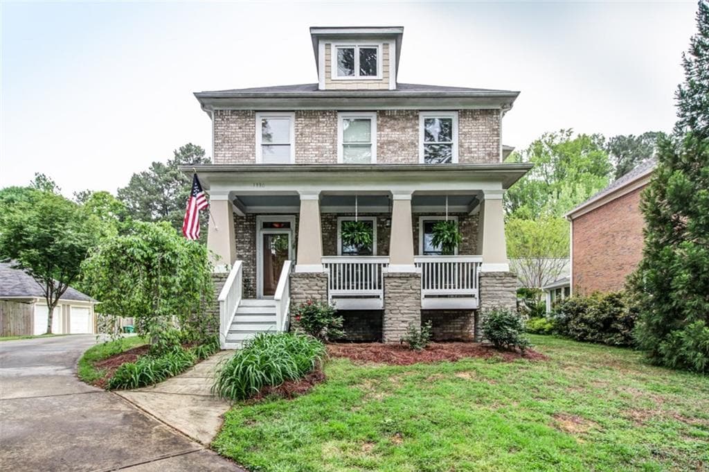3 bedroom, 2,198 sq ft single family residence sold at 1330 Skyhaven Road, Atlanta, GA 30316