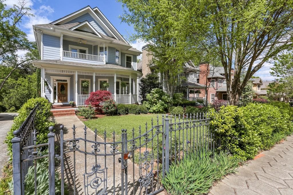 6 bedroom, 4,441 sq ft single family residence sold at 1224 North Avenue, Atlanta, GA 30307