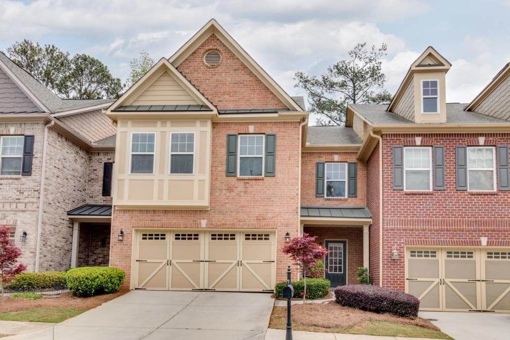 4 bedroom, 2,579 sq ft townhouse sold at 11143 Blackbird Lane 11143, Alpharetta, GA 30022