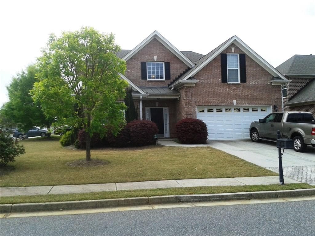 4 bedroom single family residence sold at 1082 Town Square Court, Lawrenceville, GA 30046