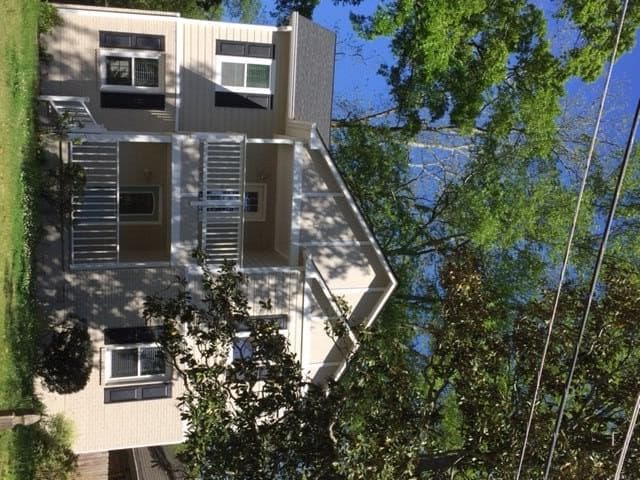 4 bedroom, 1,914 sq ft single family residence sold at 297 NE Murray Hill Avenue, Atlanta, GA 30317