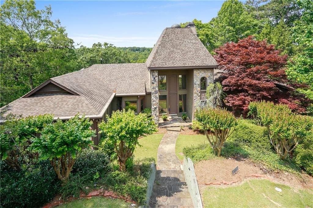 1435 N Riverside Circle, Sandy Springs, GA 30328 — most recent listing photo