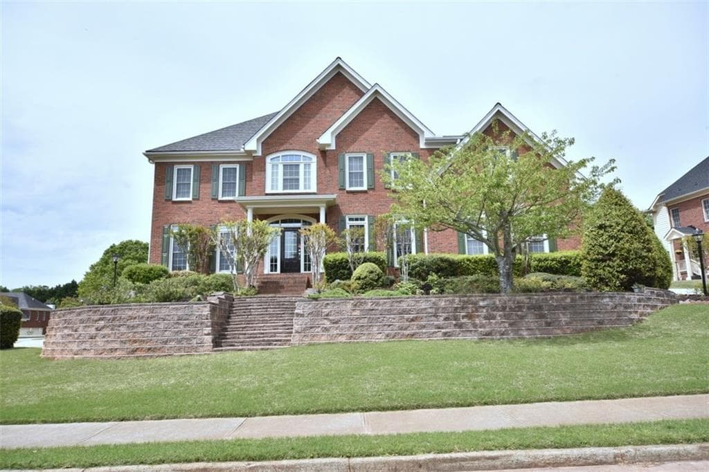 6 bedroom, 6,240 sq ft single family residence sold at 600 Tatum Court, Alpharetta, GA 30022