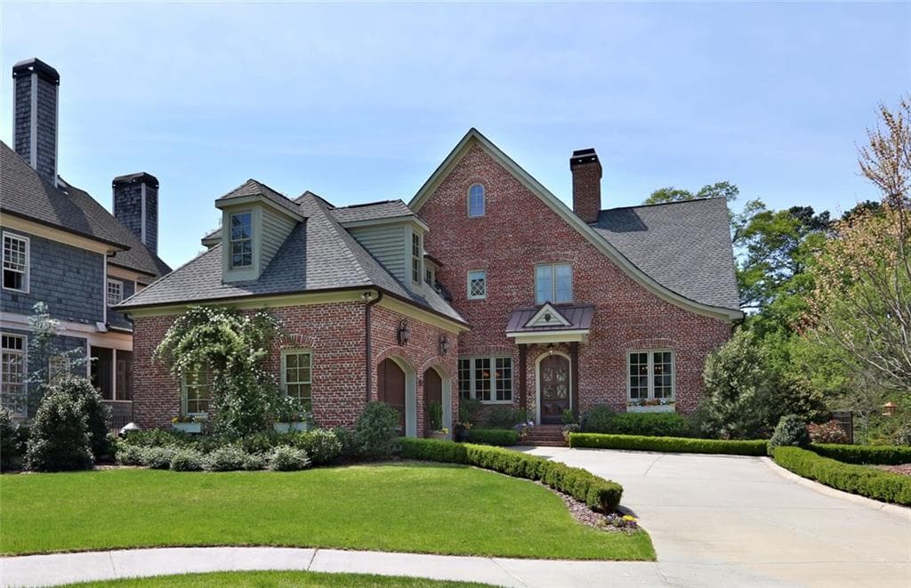 6 bedroom, 6,450 sq ft single family residence sold at 2030 Springlake Court, Atlanta, GA 30318