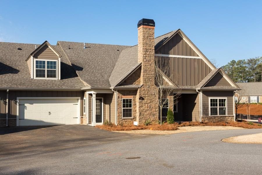 4 bedroom, 2,583 sq ft condominium sold at 2021 Grove Field Lane 15D, Marietta, GA 30064