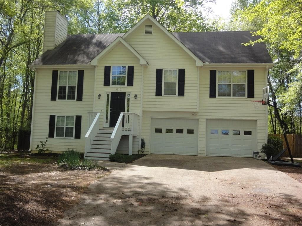 5910 Rolling Oaks Drive, Cumming, GA 30040 — most recent listing photo