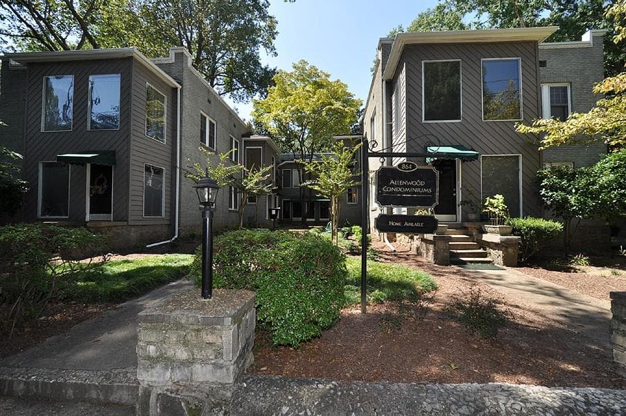 2 bedroom, 1,000 sq ft condominium sold at 864 Charles Allen Drive 7, Atlanta, GA 30308