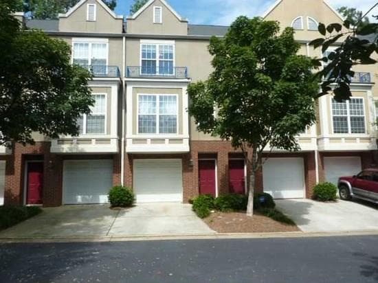 2 bedroom, 1,200 sq ft townhouse sold at 1137 Village Court 1137, Atlanta, GA 30316