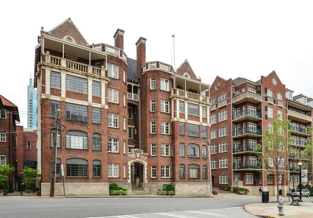 2 bedroom, 1,668 sq ft condominium sold at 81 Peachtree Place 3, Atlanta, GA 30309