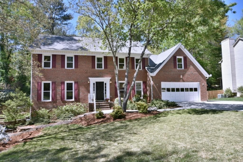 9137 Branch Valley Way, Roswell, GA 30076 — most recent listing photo