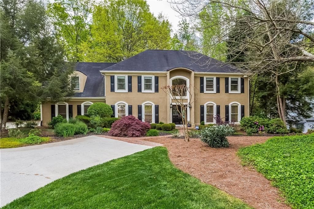 5 bedroom, 3,640 sq ft single family residence sold at 170 Colewood Way, Atlanta, GA 30328