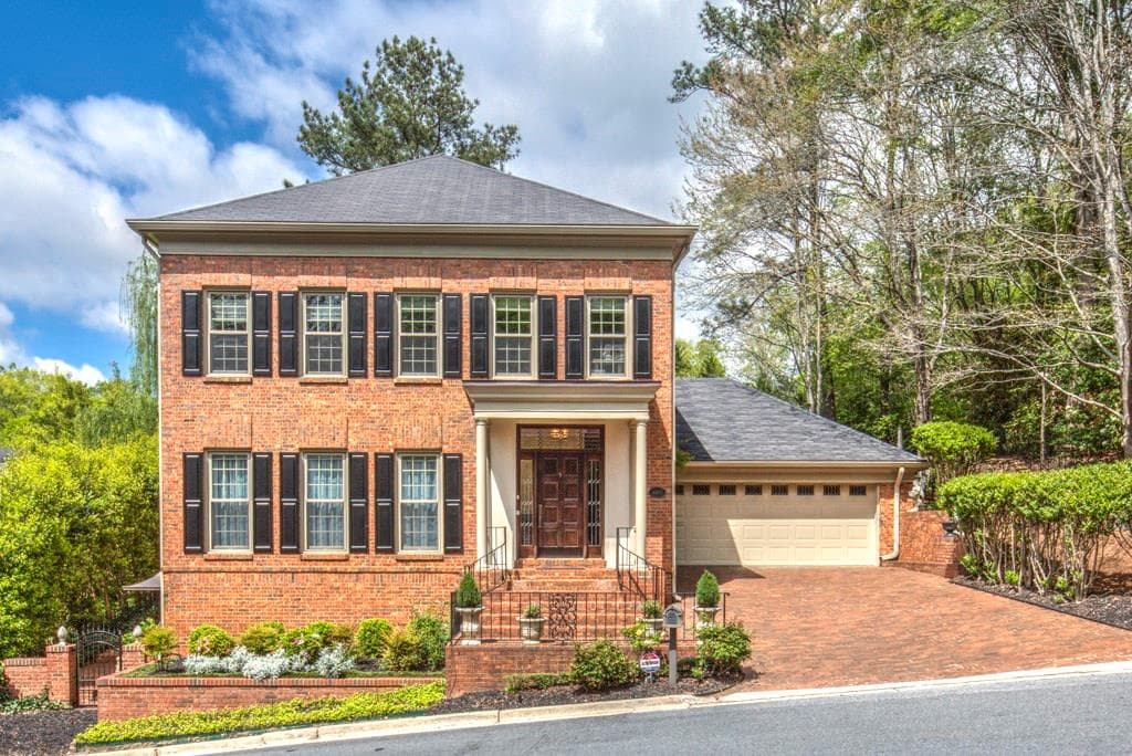 3 bedroom single family residence sold at 4413 Paces Battle, Atlanta, GA 30327