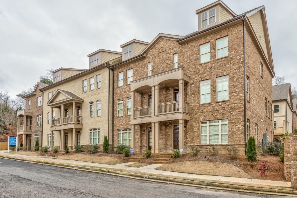 204 Coronet Woods Court 39, Smyrna, GA 30080 — most recent listing photo
